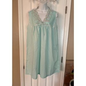 Kentelle Embroidered Nightgown Midi Pastel Colors Size Large